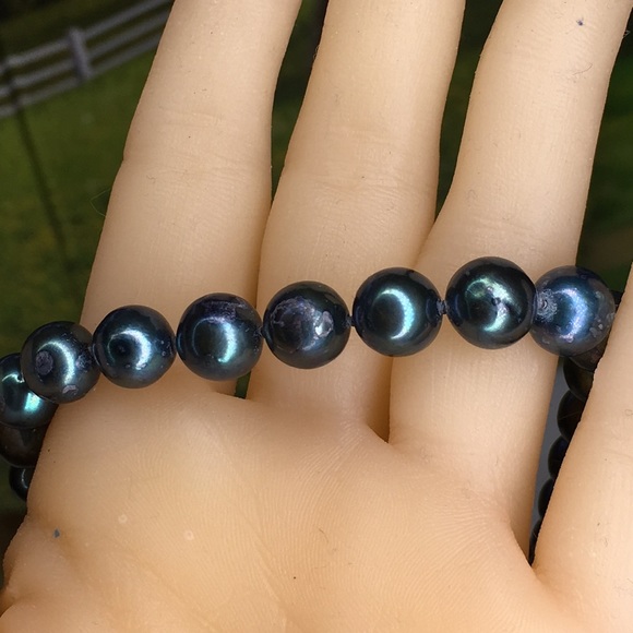 Freshwater Pearl Necklace - Picture 4 of 9